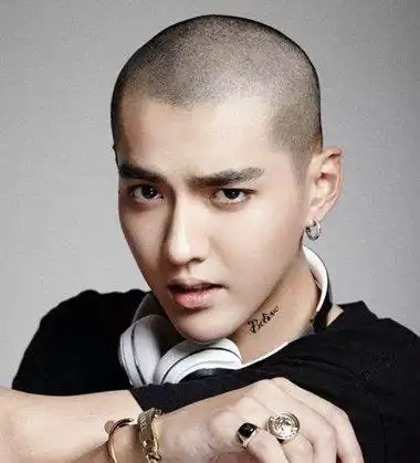 卡尺头剪几毫米 吴亦凡卡尺头发型图片