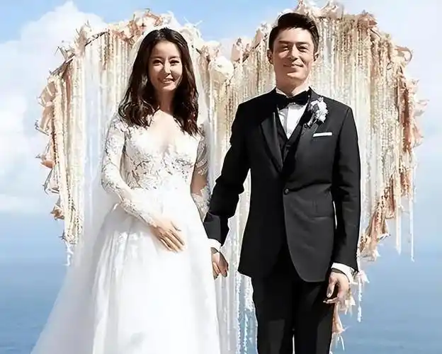 44岁的霍建华:从顶流男神到"无人问津",林心如要背锅吗?