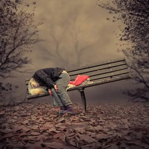 那些坐在公园板凳上思考人生的人