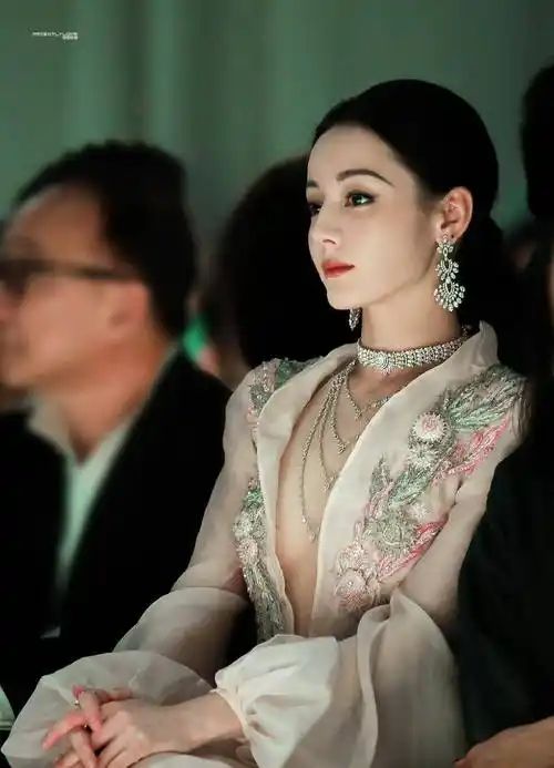 24娱乐瓜 肖战 刘诗诗 迪丽热巴 杨颖 杨洋 任嘉伦 檀健次 张艺兴