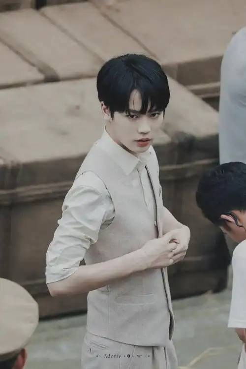 诚邀所有人来看林彦俊贵公子徐光耀的剧照!帅醒我了!9号能不能快点来!