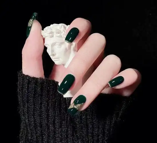复古绿光森林古典墨绿色美甲时尚又高级