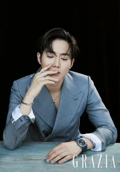 金俊勉 suho 20190327 《grazia》四月号画… - 堆