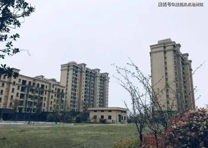 周边交通便利,生活配套完善,您可以轻松抵达主要道路.