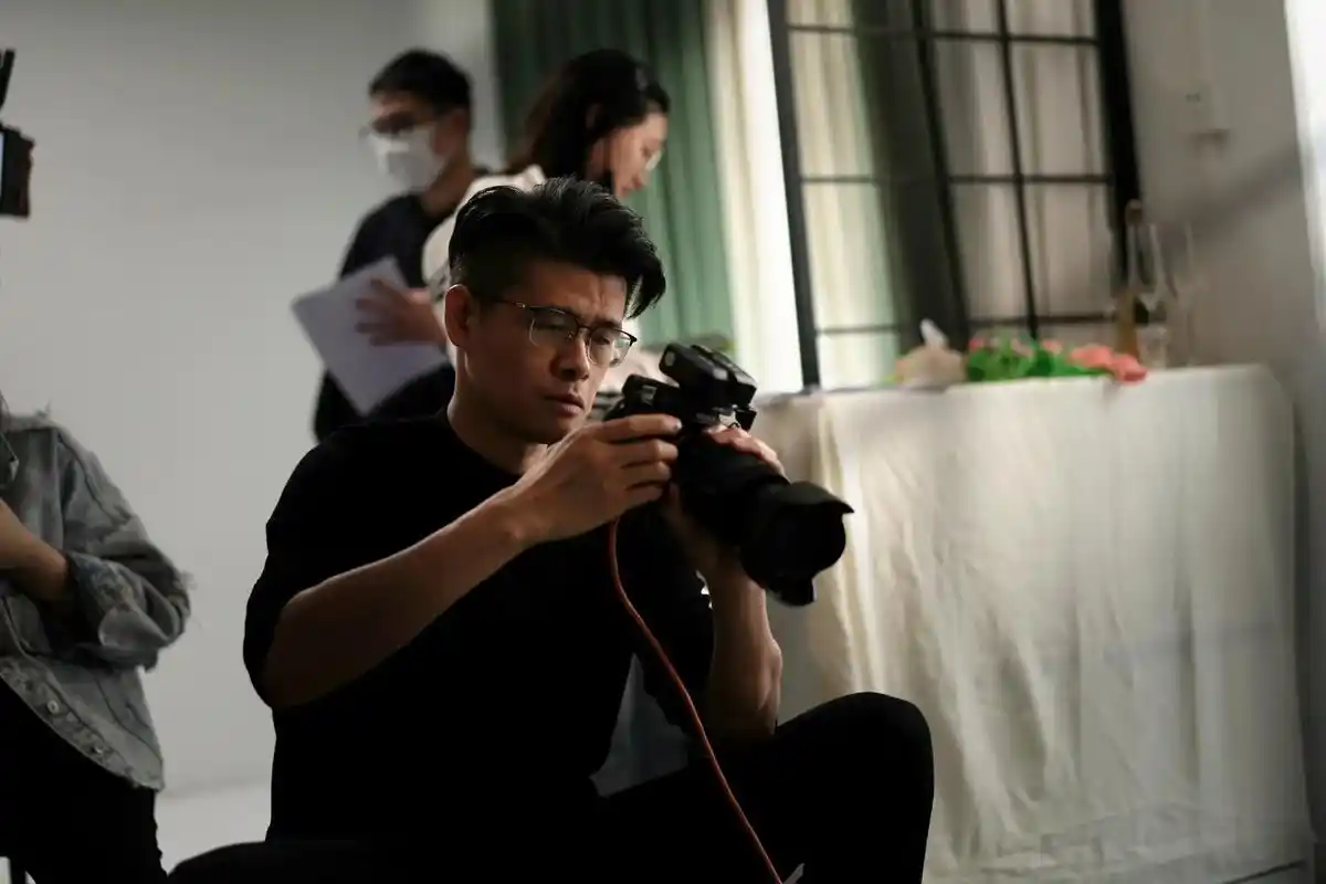 奶爸摄影师内衣广告拍摄现场花絮