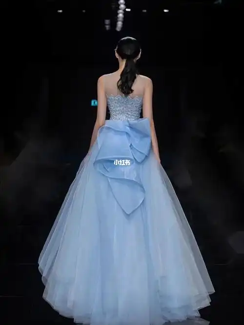 高贵优雅的蓝色礼服邯郸婚纱礼服