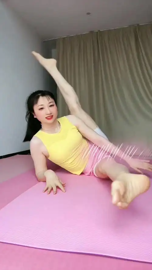 15日瑜伽一字马练习