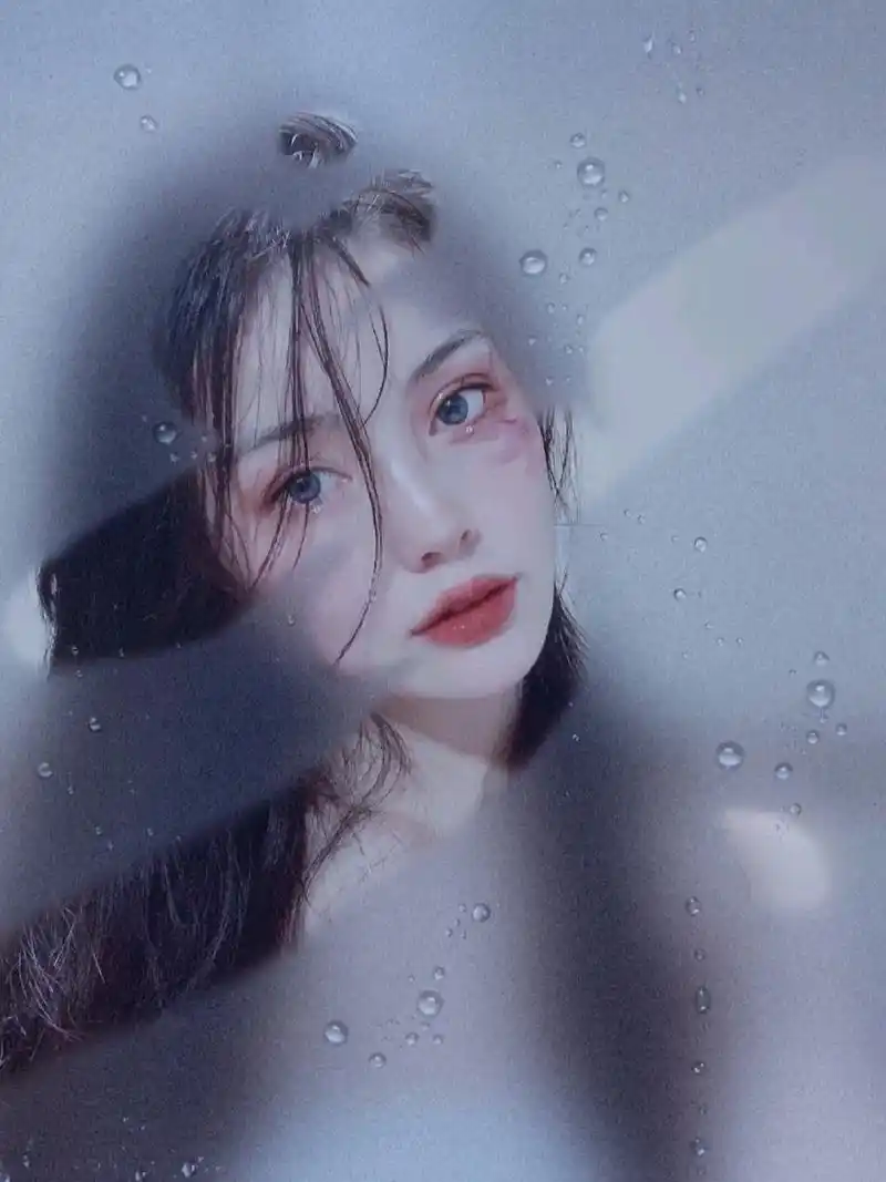 浴室水雾玻璃感手机拍照|滤镜修图