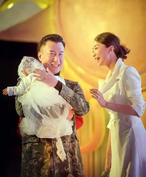 丁嘉丽离过两次婚女儿是演员儿子是导演63岁的她幸福吗