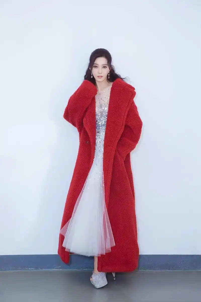 范冰冰重新制霸时尚界大波浪红发超惊艳豪情演绎经典复古风