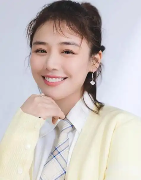 马思纯,光影变幻,清新脱俗,一笑倾城!