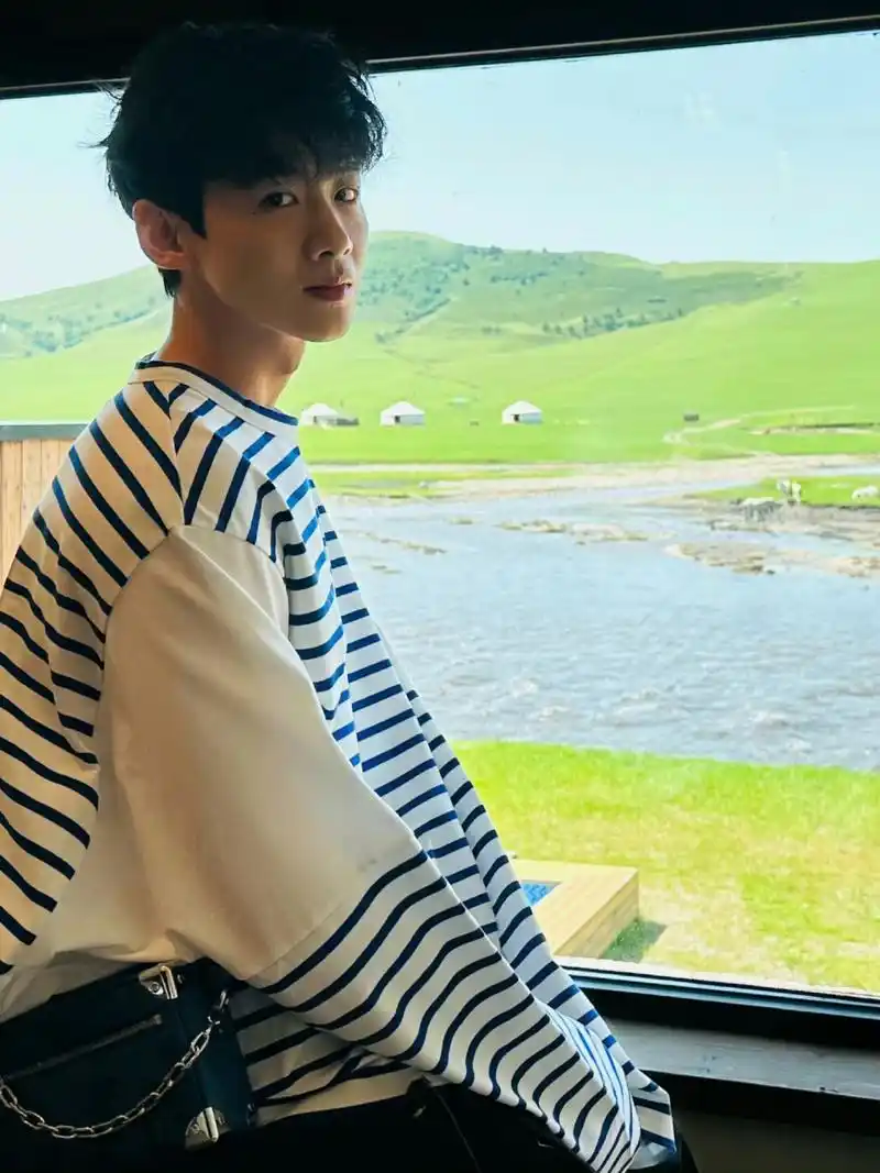 怀柔王子白敬亭最新图片