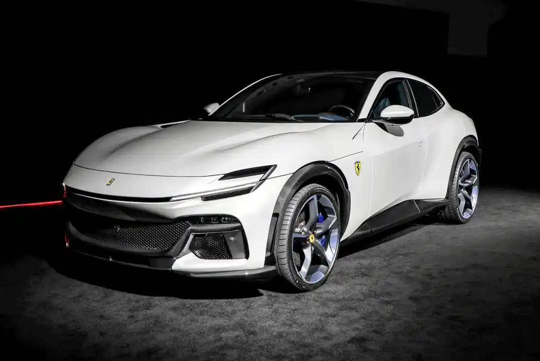卡宴以及最新款式的兰博基尼urus等车型的相继到来,法拉利汽车也推出
