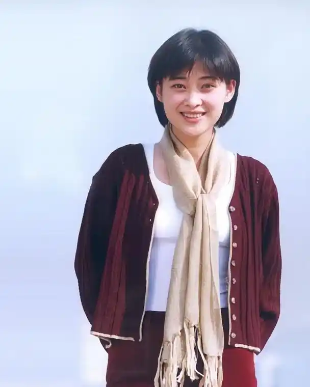 梅婷到底算不算中戏最美校花看看她和章子怡的合照就有答案