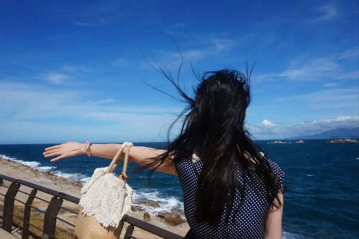 男人有下面这三个表现,说明爱你很深,真心的!