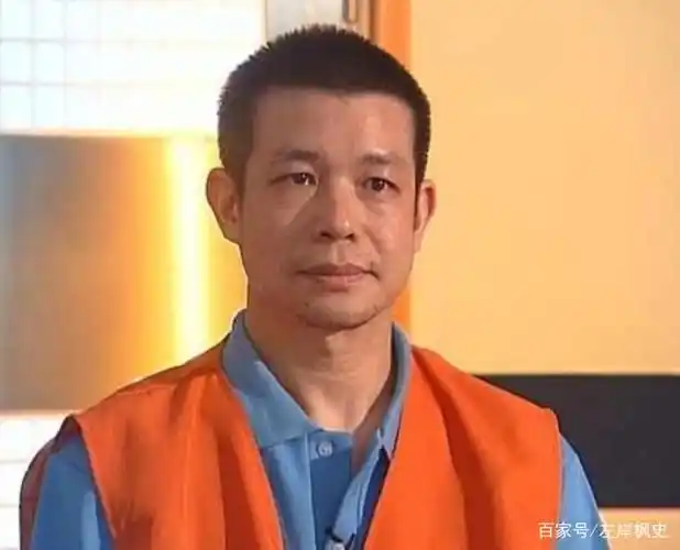 许超凡也许是知道这一点,所以他选择先躲在加拿大.