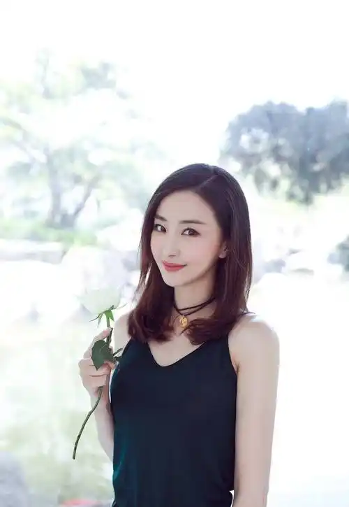 女四十岁仍然单身,出道十九年零绯闻,你知道她是谁吗_林静_女明星