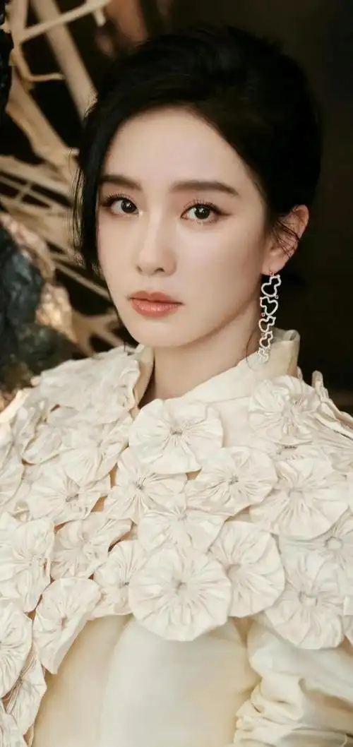 刘诗诗高清图片 第2269期_网易订阅