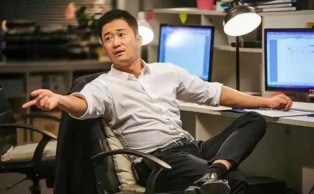 吴京新加坡过年被指人设崩塌网友热议