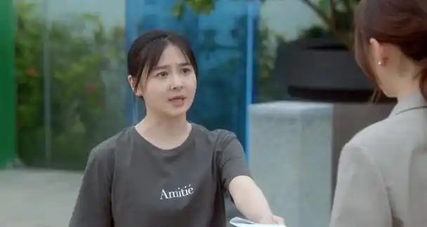 《女人不哭》16年,演员近况差距大,女二变脸认不出,小配角红了