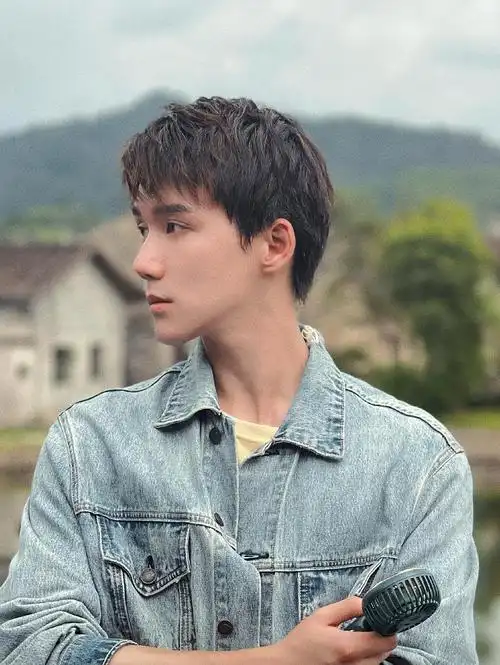 微说相玉楼春热播中王一哲的面相如何呢