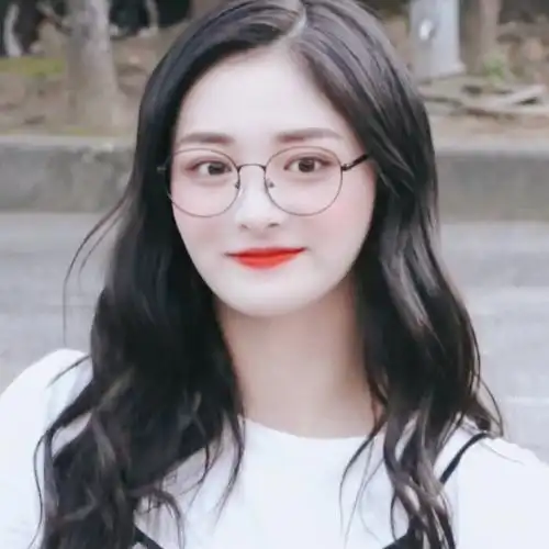 周洁琼头像原截:权烈