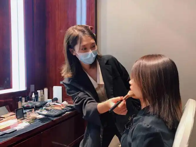 厦门化妆师