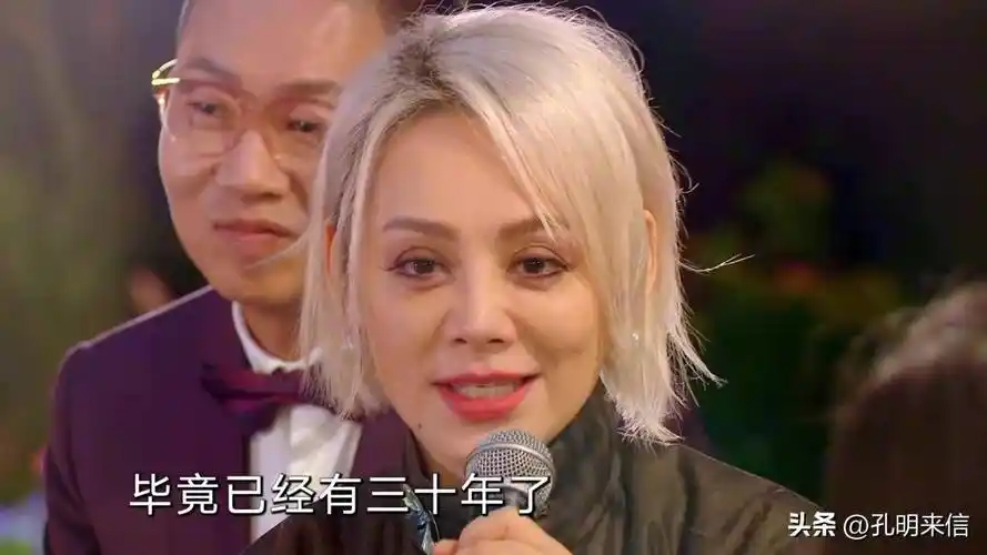 原创宁静和姜文传绯闻25岁嫁给美国前夫52岁依旧追求自由