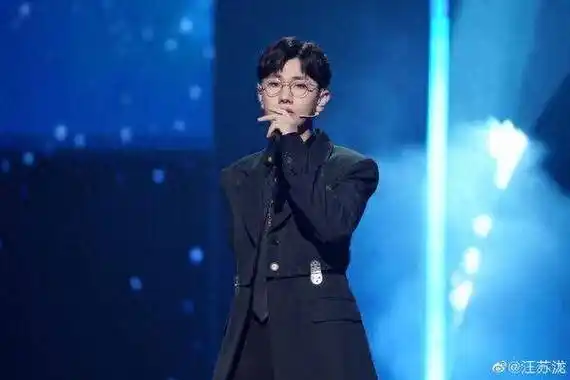情歌王子汪苏泷爆恋情!