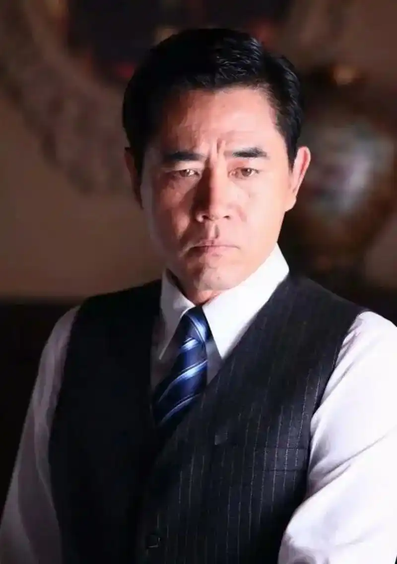 陈宝国,男,1956年3月9日出生于天津,国家一级演员,毕业于中央戏剧学院