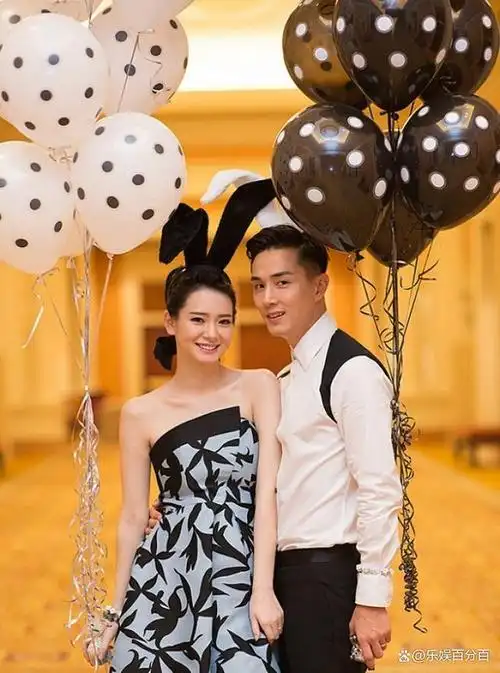 戚薇李承铉庆结婚九周年,晒手绘照片花式秀恩爱