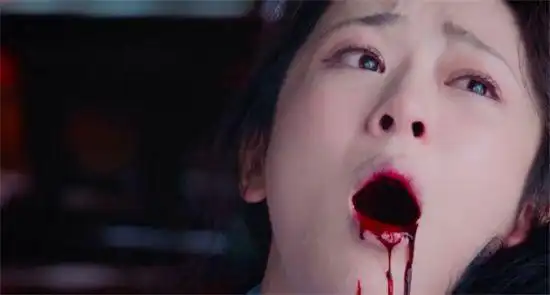 盘点女星受伤吐血镜头:杨幂刘亦菲凄美,杨紫赵丽颖惹人怜
