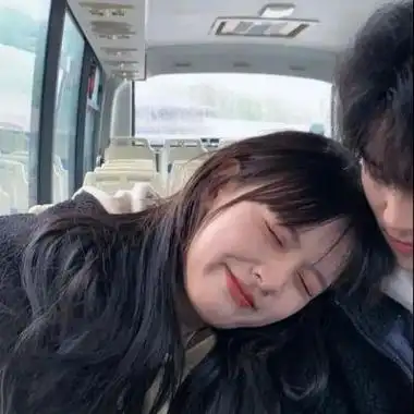 高清超甜真人情头两张一人一张图片 特别甜蜜的情侣专用浪漫头像_情侣