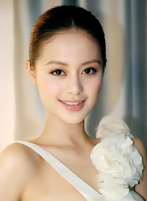 /p> p>2004年,17岁的王力可主演了个人首部电视剧《 a target="