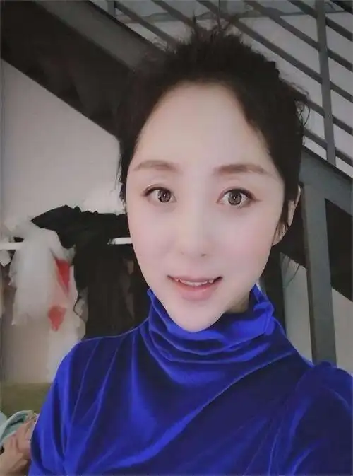 然而,我越是努力,云飞就越坚决地要离开.