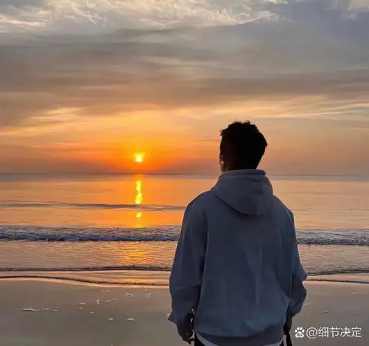 海上日出背影男头