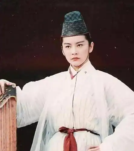 女扮男装的女星简直魅力四射,请给男星们留条活路!