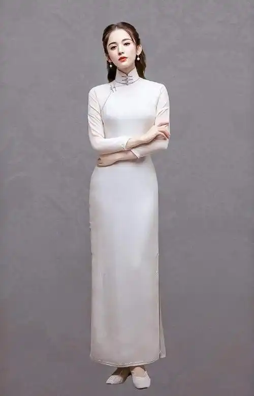 被娜扎的民国造型惊艳到了一身旗袍温婉大方美成仙女模样