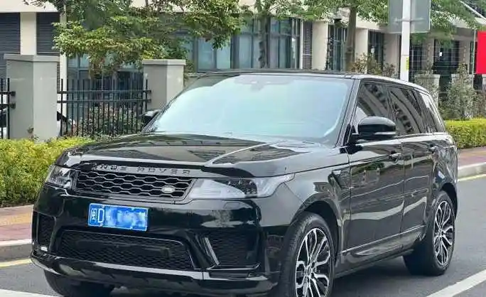 路虎 揽胜运动版 2021款 3.0 l6 耀黑版