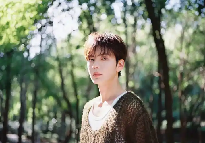 毕雯珺深夜喊话私生:当我面咒我家人出事是几个意思?