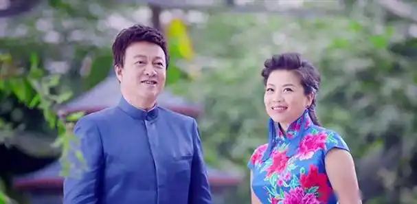 张也55岁还未婚和63岁的吕继宏互相陪伴多年不结婚也幸福