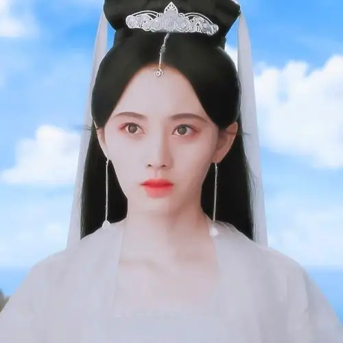 鞠婧祎头像/by奶糖泡芙