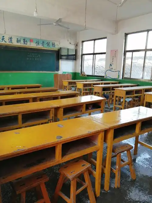 干净的教室,静等孩子们的归来!