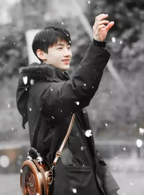 白敬亭真帅!清酒系少年的魅力,清澈又有力量!