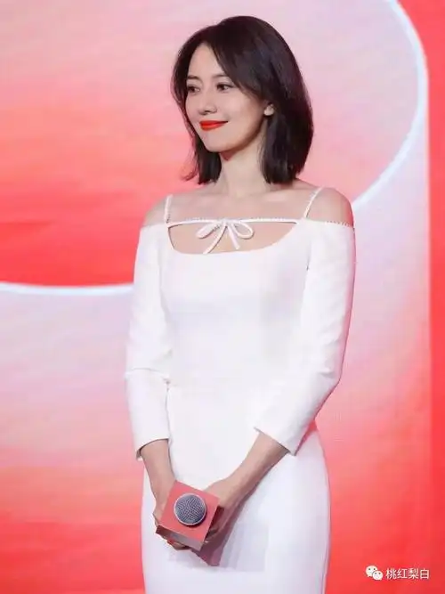 明星红黑榜:新年装扮哪家强?张雨绮高圆圆都超级靓