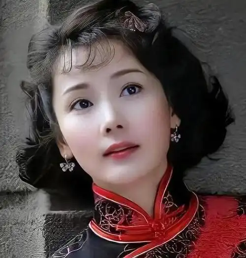 何赛飞古典第一美女入行38年零绯闻丈夫是初恋婆婆是恩师