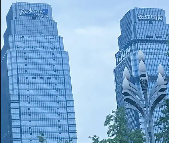 时代峰峻长江国际十八楼