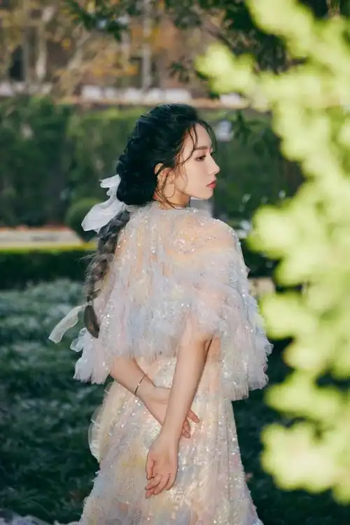 孟美岐2020cosmo时尚盛典