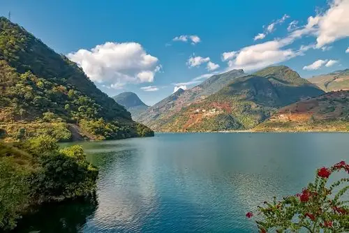 攀西盐边:二滩风光