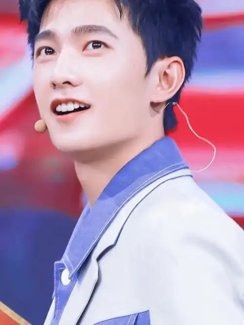 三十岁的杨洋生日快乐呀,一晃我都陪了你5年了,从红楼梦开始认识你